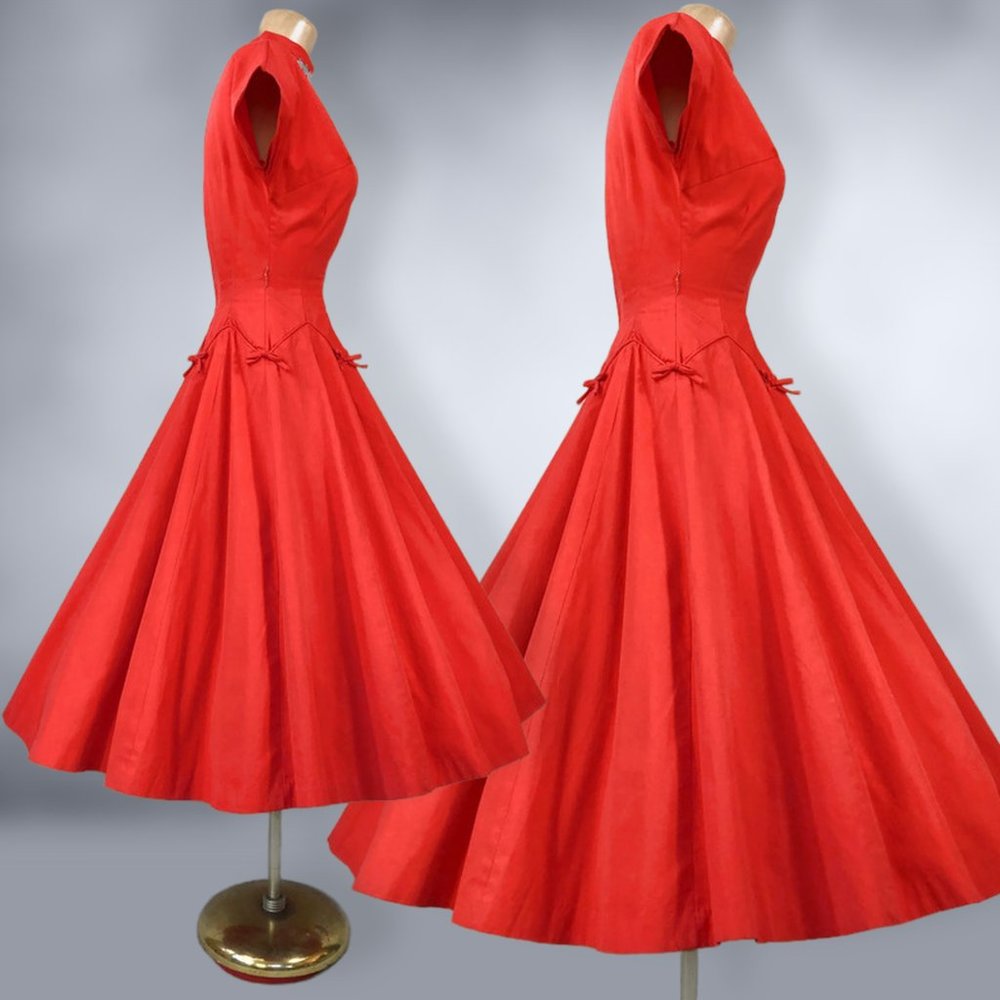 VINTAGE 50s Vibrant Red Full Sweep New Look Party Dress with Mother of Pearl VFG - Picture 6 of 11